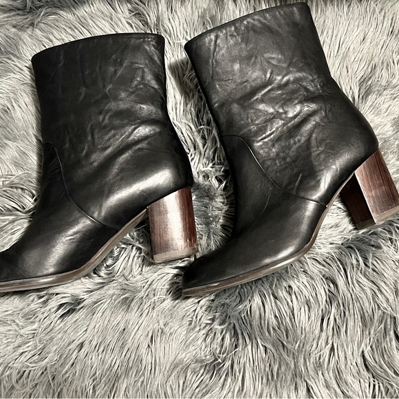 Adolfo Dominguez Leather Booties - Picture 5 of 7
